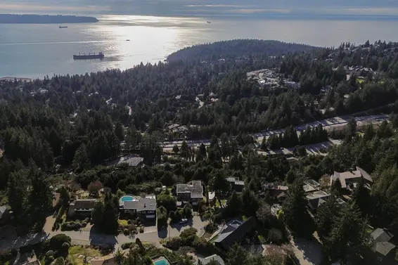 4582 Woodgreen Court, West Vancouver For Sale - image 30