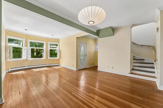 408 East 2nd Street, North Vancouver For Sale - image 11