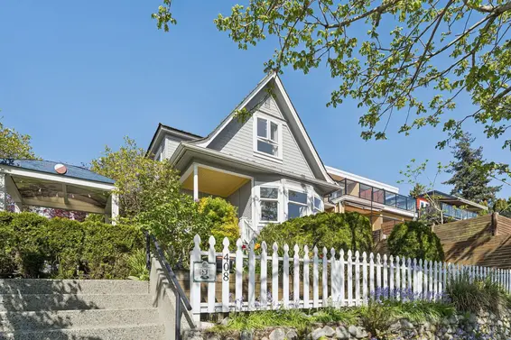 408 East 2nd Street, North Vancouver For Sale - image 2