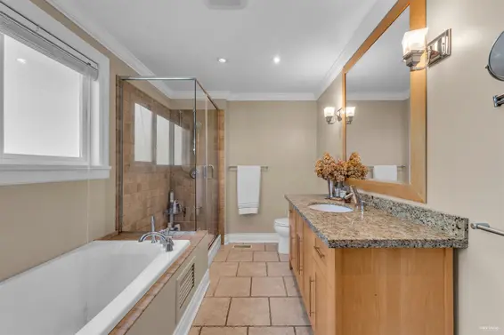 4442 Regency Place, West Vancouver For Sale - image 15