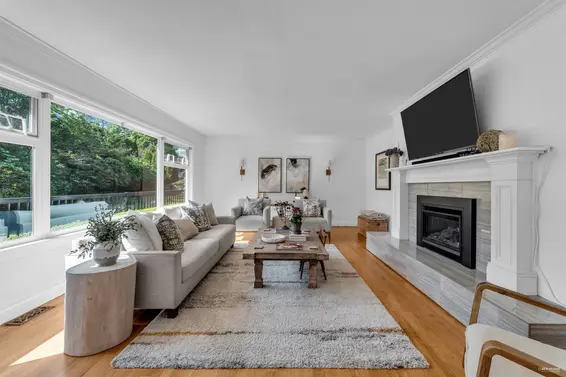 4442 Regency Place, West Vancouver For Sale - image 4