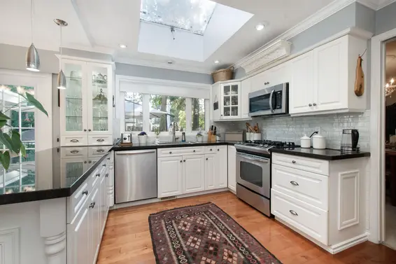 4594 Teviot Place, North Vancouver For Sale - image 8