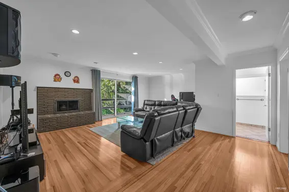 310 Macbeth Crescent, West Vancouver For Sale - image 15