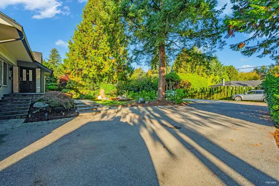 310 Macbeth Crescent, West Vancouver For Sale - image 34