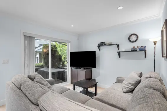 1121 St. Andrews Avenue, North Vancouver For Sale - image 3