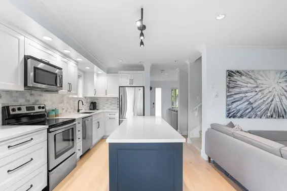 1121 St. Andrews Avenue, North Vancouver For Sale - image 7