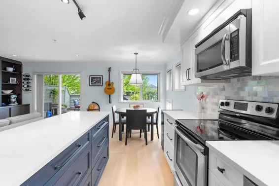 1121 St. Andrews Avenue, North Vancouver For Sale - image 8