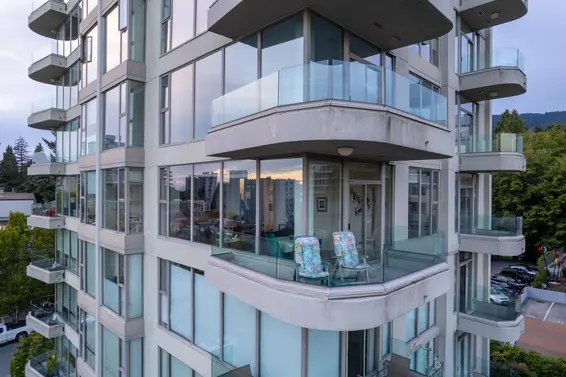 502 570 18th Street, West Vancouver For Sale - image 2