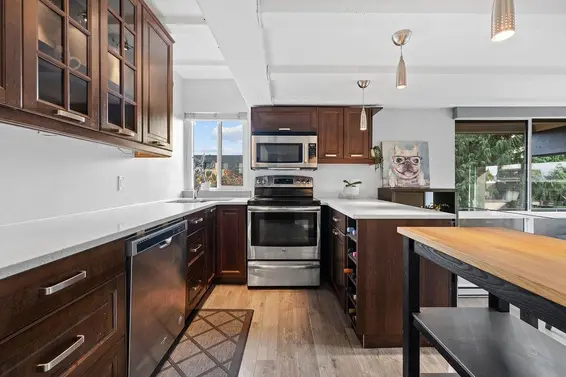 201 341 Mahon Avenue, North Vancouver For Sale - image 2