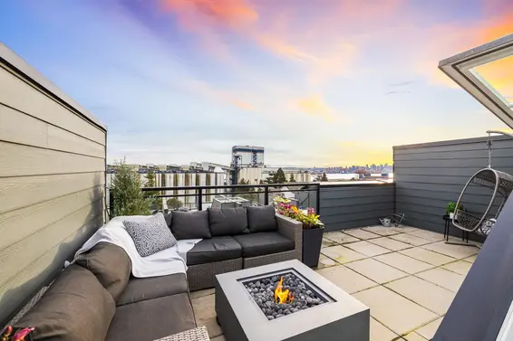 444 545 East 2nd Street, North Vancouver