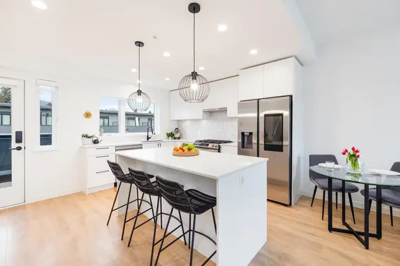 444 545 East 2nd Street, North Vancouver For Sale - image 6