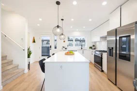 444 545 East 2nd Street, North Vancouver For Sale - image 7