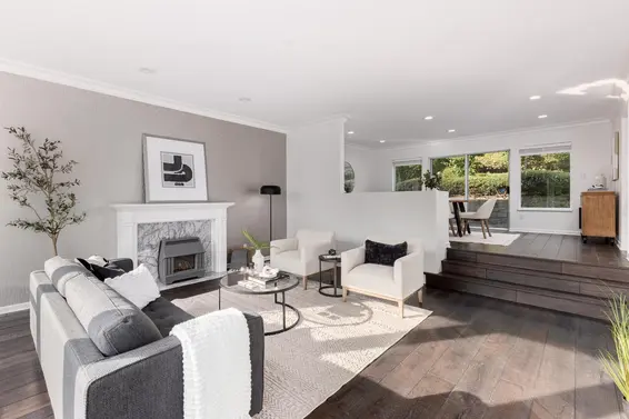 456 Montroyal Boulevard, North Vancouver For Sale - image 2