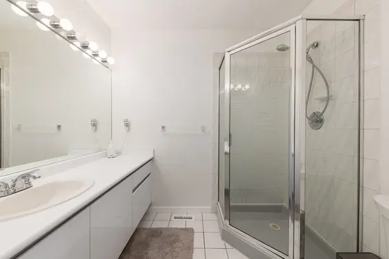 456 Montroyal Boulevard, North Vancouver For Sale - image 20