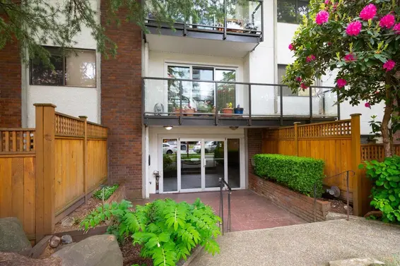304 1515 Chesterfield Avenue, North Vancouver