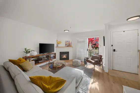 18 222 East 5th Street, North Vancouver For Sale - image 4