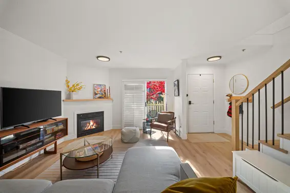 18 222 East 5th Street, North Vancouver For Sale - image 6