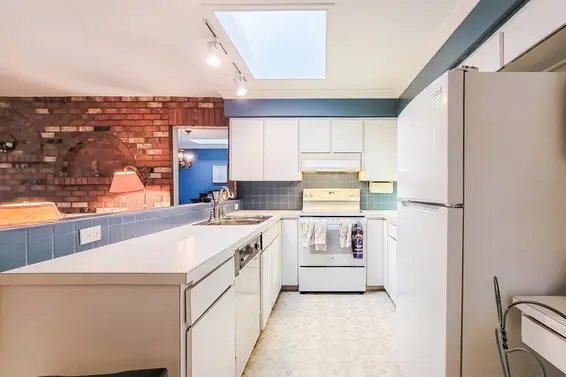 4649 Clovelly Walk, West Vancouver For Sale - image 18