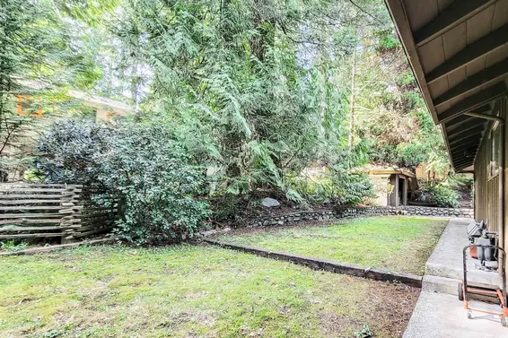 4649 Clovelly Walk, West Vancouver For Sale - image 35