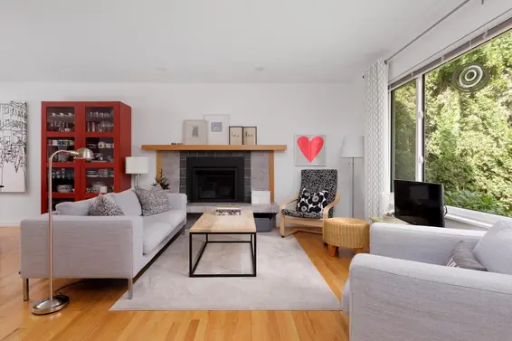 1133 Doran Road, North Vancouver For Sale - image 2
