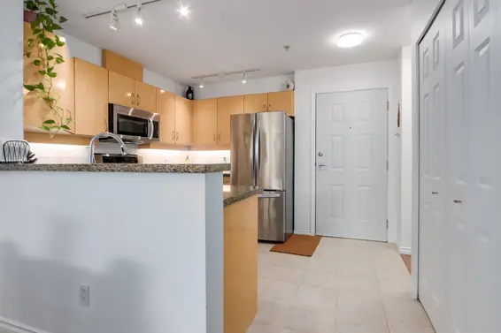 414 345 Lonsdale Avenue, North Vancouver For Sale - image 16