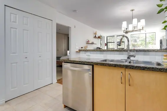 414 345 Lonsdale Avenue, North Vancouver For Sale - image 18