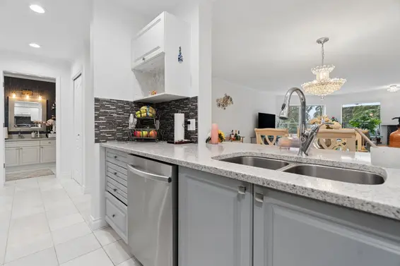 602 1500 Ostler Court, North Vancouver For Sale - image 7