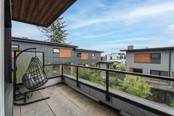 42 528 East 2nd Street, North Vancouver