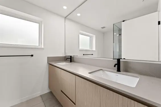 42 528 East 2nd Street, North Vancouver For Sale - image 15