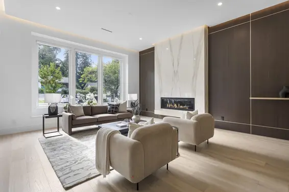 5197 Sonora Drive, North Vancouver For Sale - image 2