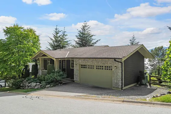 300 Ocean Crest Drive, West Vancouver For Sale - image 2