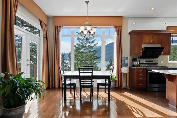 300 Ocean Crest Drive, West Vancouver For Sale - image 5