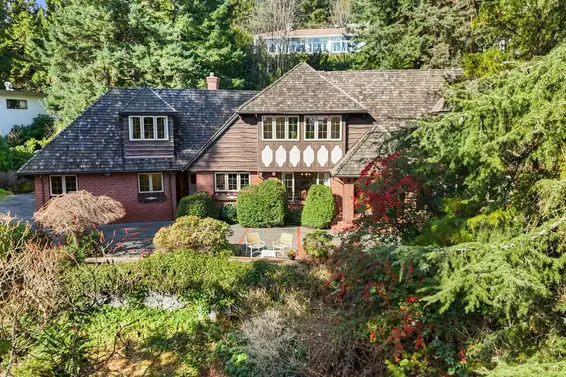 895 Elveden Row, West Vancouver For Sale - image 2