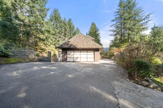 895 Elveden Row, West Vancouver For Sale - image 33