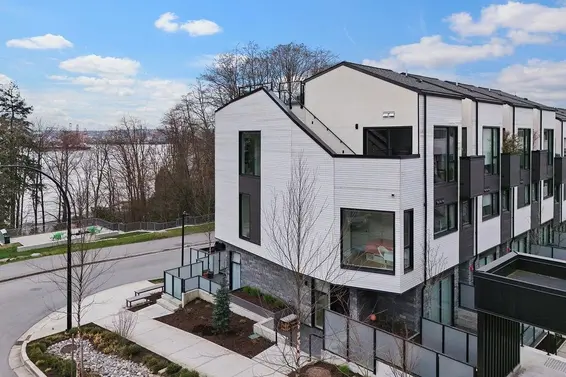 201 650 East 2nd Street, North Vancouver