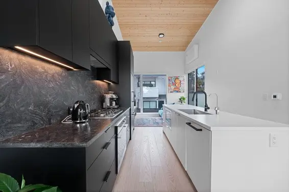 201 650 East 2nd Street, North Vancouver For Sale - image 10