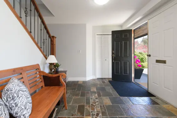 4627 Valley Road, North Vancouver For Sale - image 2