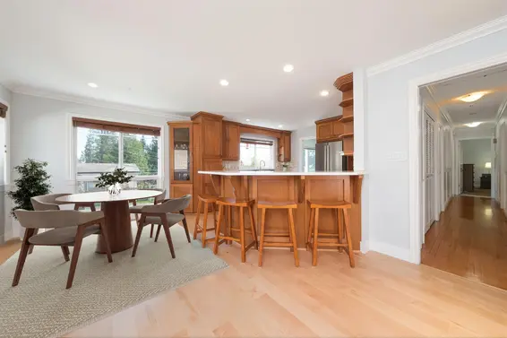 4627 Valley Road, North Vancouver For Sale - image 3