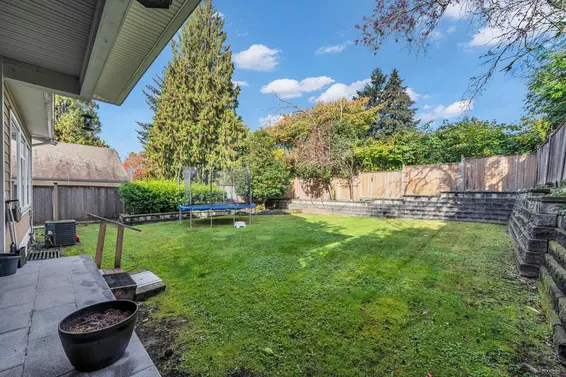 484 West Queens Road, North Vancouver For Sale - image 19