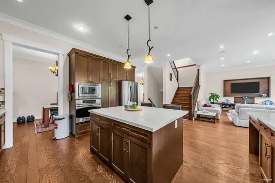 484 West Queens Road, North Vancouver For Sale - image 5