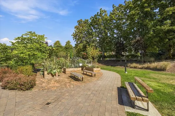 402 995 Roche Point Drive, North Vancouver For Sale - image 31