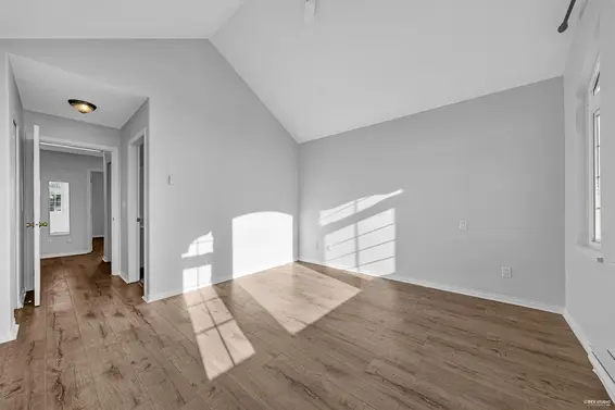 1 910 West 16th Street, North Vancouver For Sale - image 16
