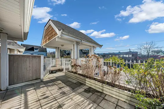 1 910 West 16th Street, North Vancouver For Sale - image 27