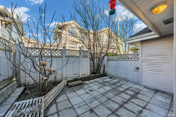 1 910 West 16th Street, North Vancouver For Sale - image 30