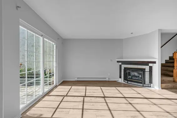1 910 West 16th Street, North Vancouver For Sale - image 6