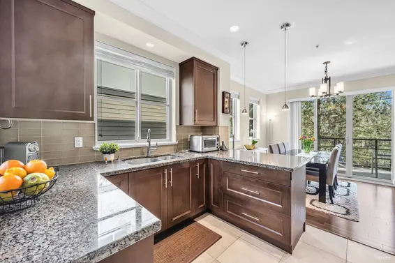 6 3025 Baird Road, North Vancouver For Sale - image 10