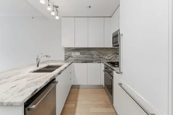 706 199 Victory Ship Way, North Vancouver For Sale - image 8