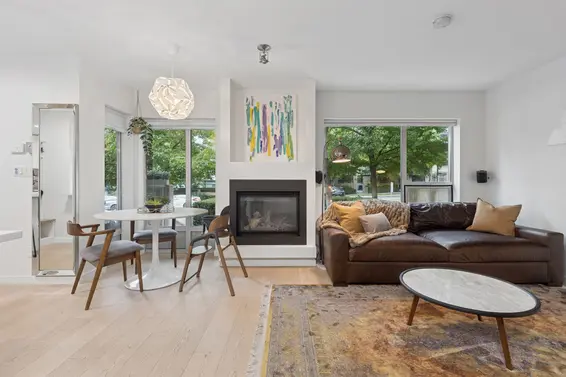 TH4 1288 Chesterfield Avenue, North Vancouver For Sale - image 3