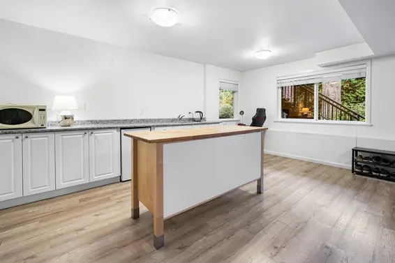 4047 Woodbury Avenue, North Vancouver For Sale - image 29