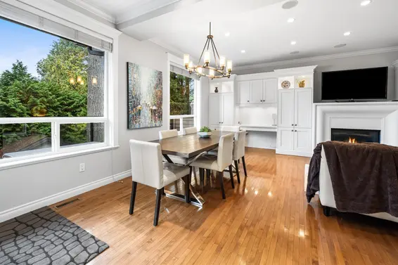 4047 Woodbury Avenue, North Vancouver For Sale - image 8